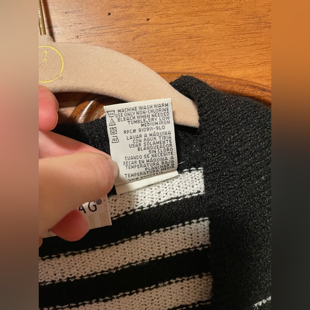 Collared Sweater - Picture 6 of 9